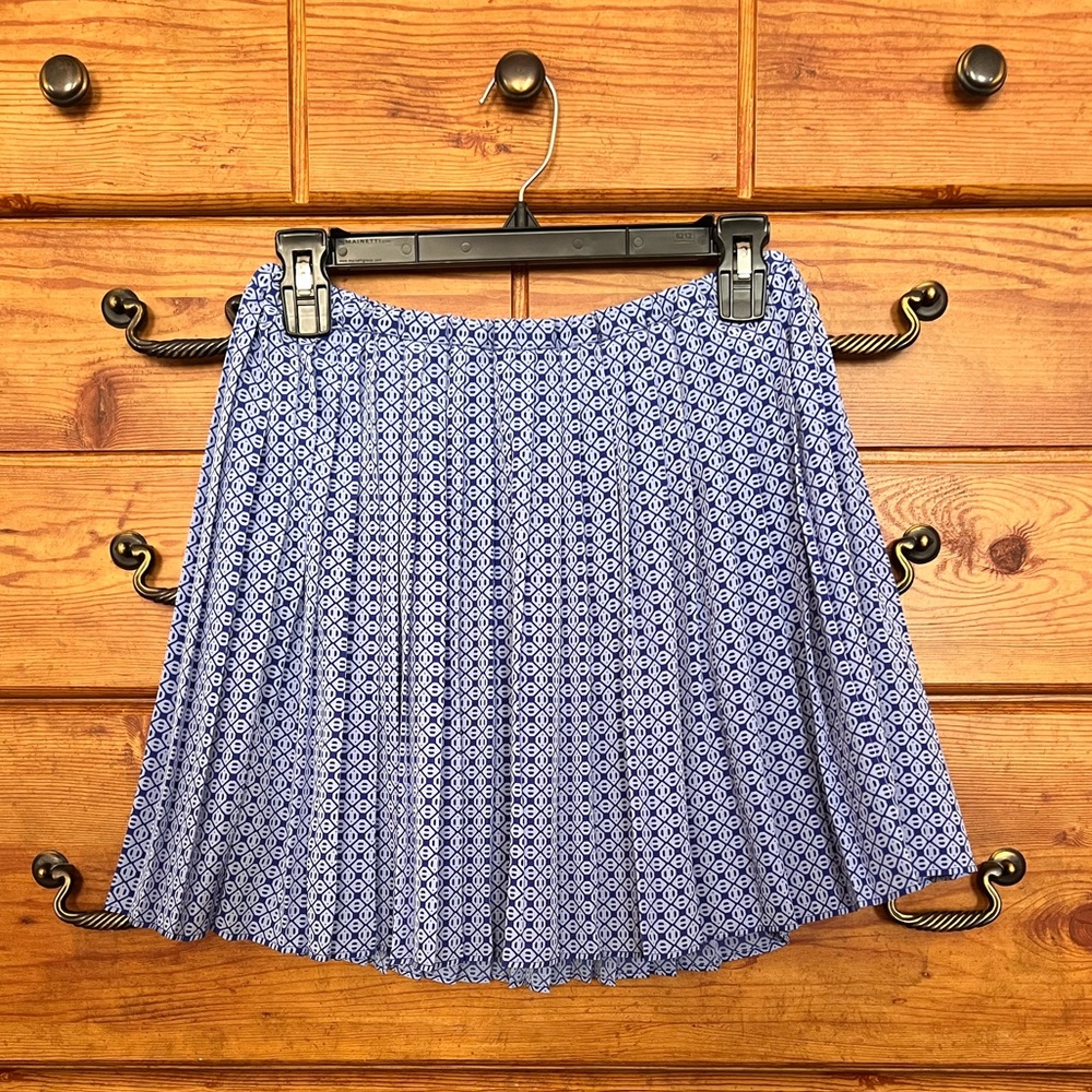 Banana Republic Pleated Skirt Size XS Petite